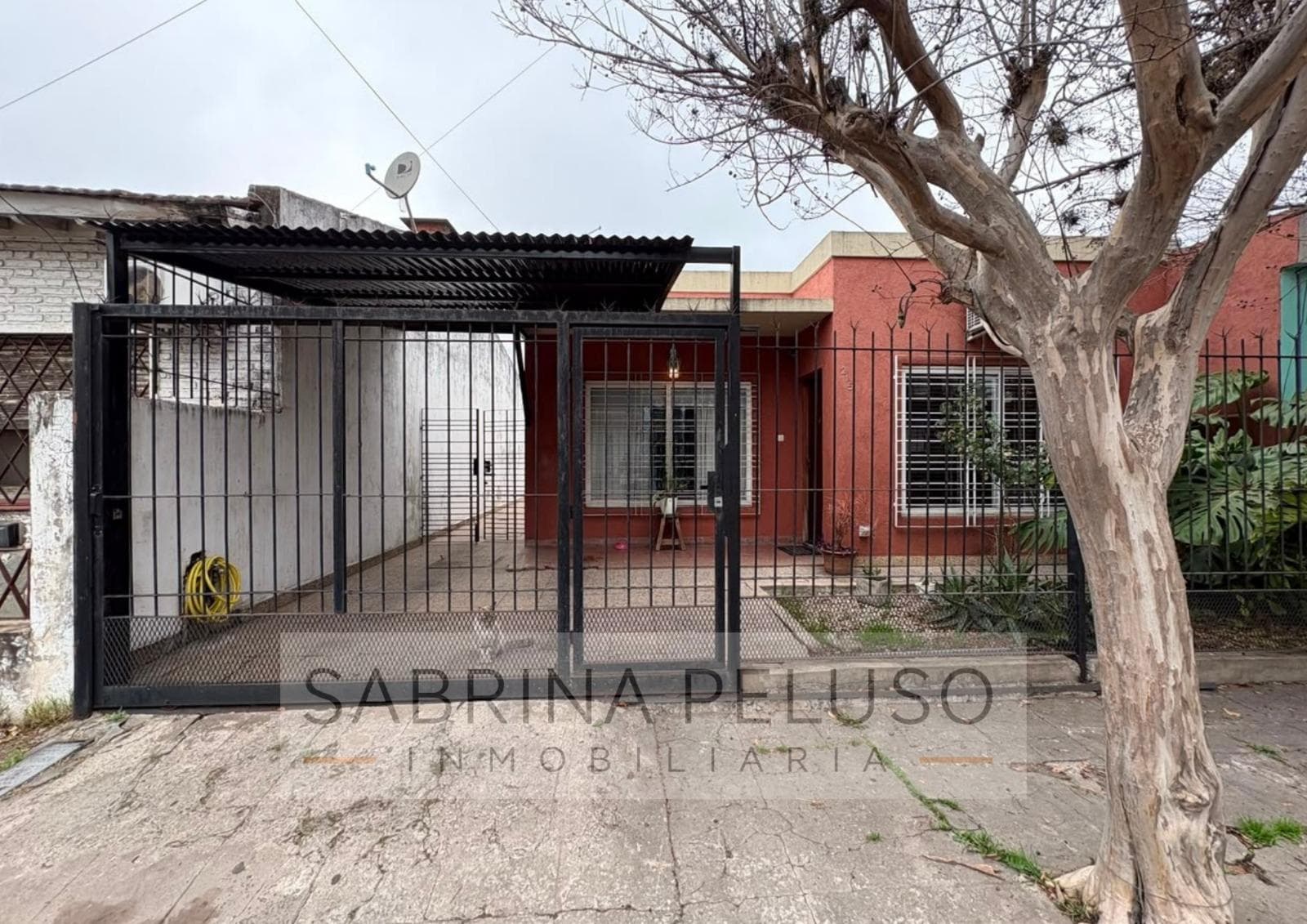 House for Sale in Downtown Merlo