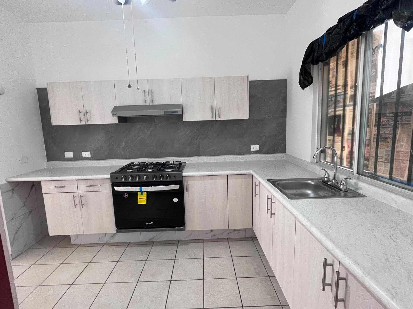HOUSE FOR RENT IN THE DEL PASEO RESIDENCIAL NEIGHBORHOOD IN SOUTHERN MONTERREY