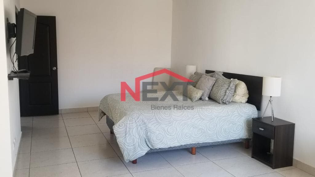 HOUSE FOR RENT IN LOS PORTALES