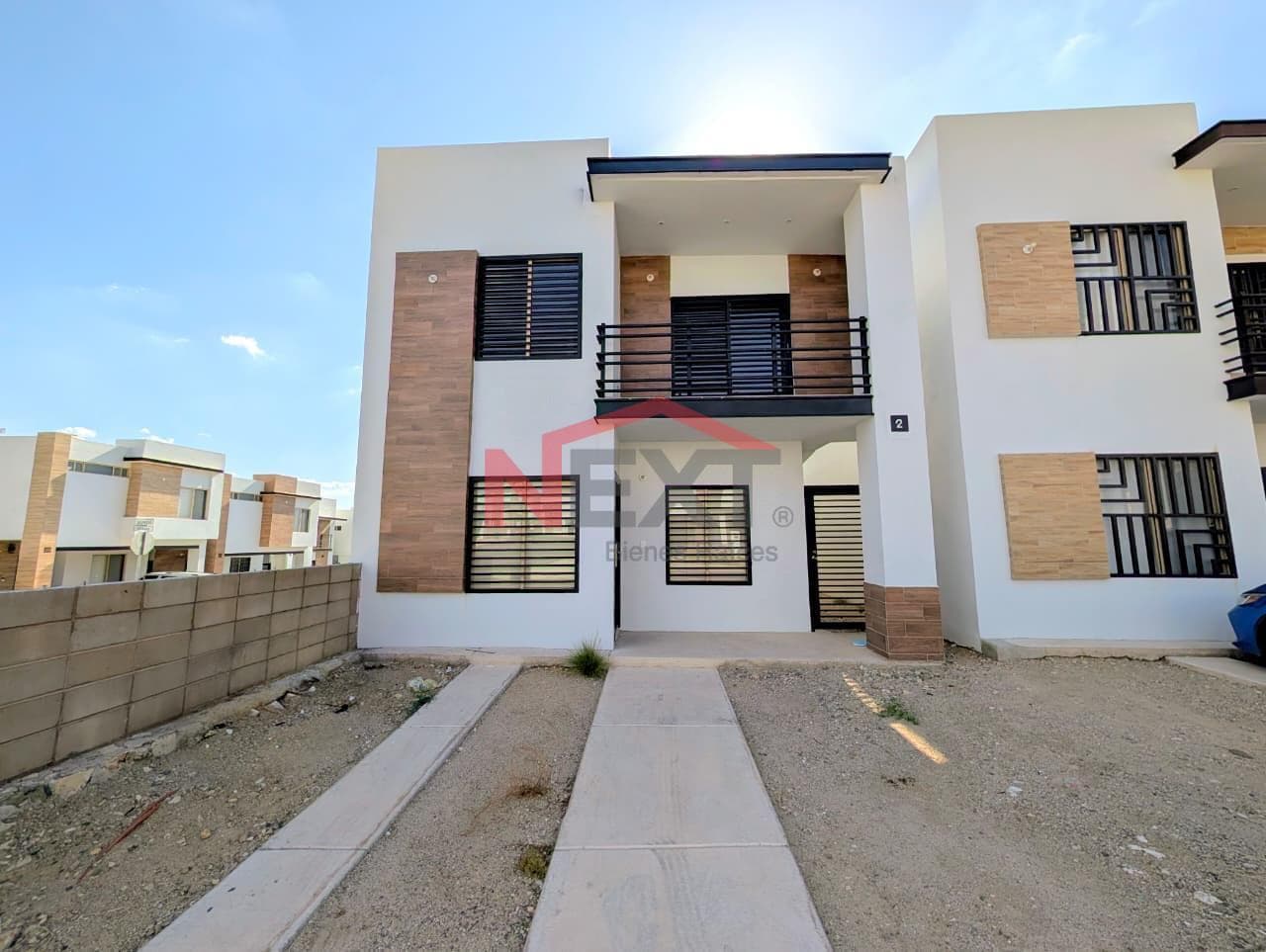 HOUSE FOR SALE IN THE CATANIA RESIDENTIAL AREA