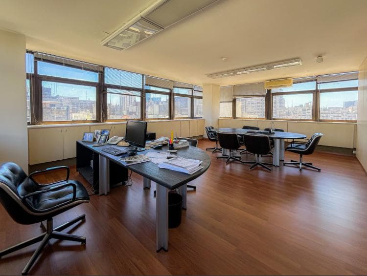 Office in Downtown (Federal Capital)