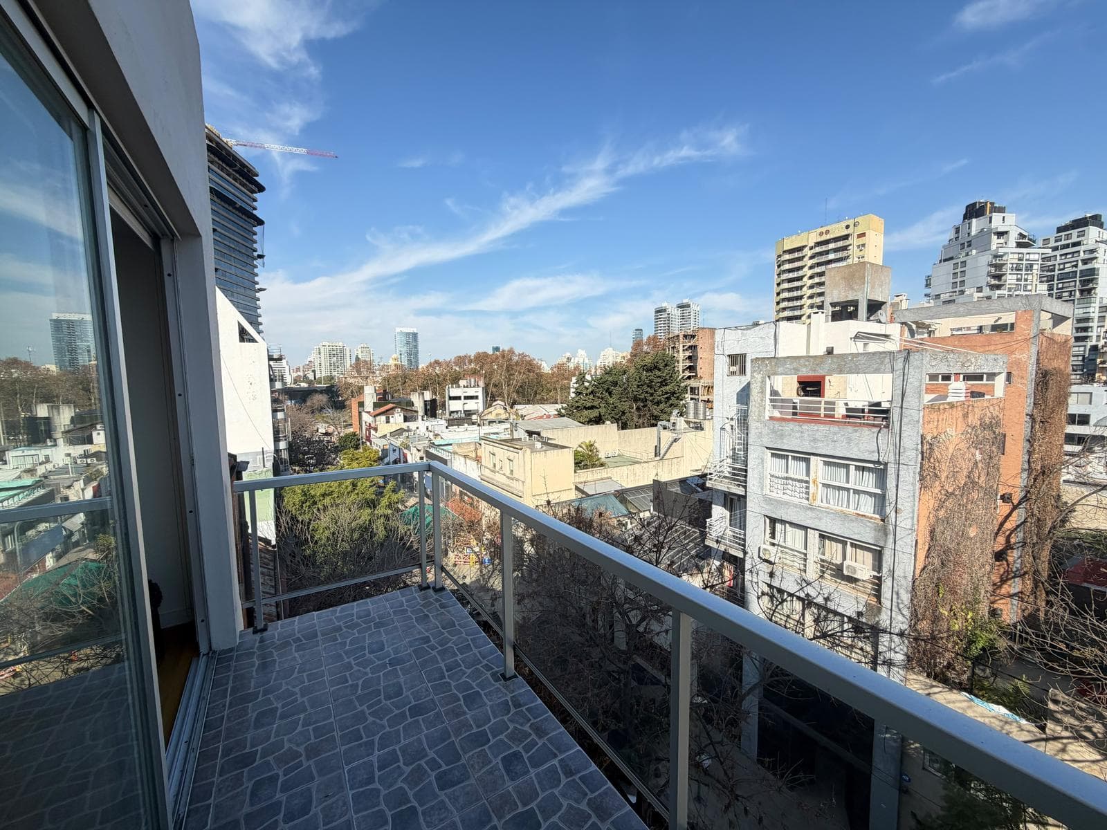 Baez and Arevalo - Very Spacious Studio for Rent, Fully Furnished - Cañitas