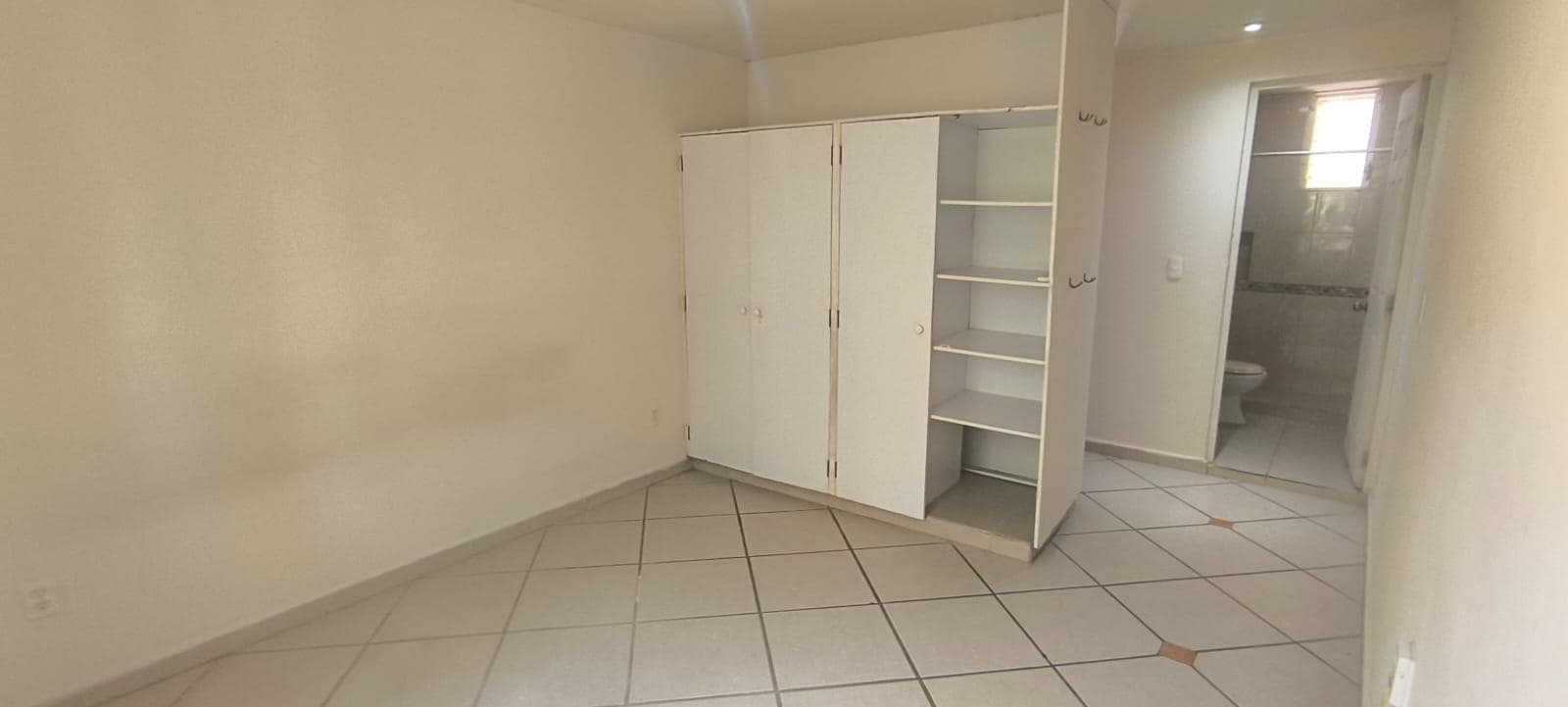 ESTUDIO EN RENTA SUPMZ 32 FRENTE UNIVERSIDAD UNID ZONA CENTRO CANCUN