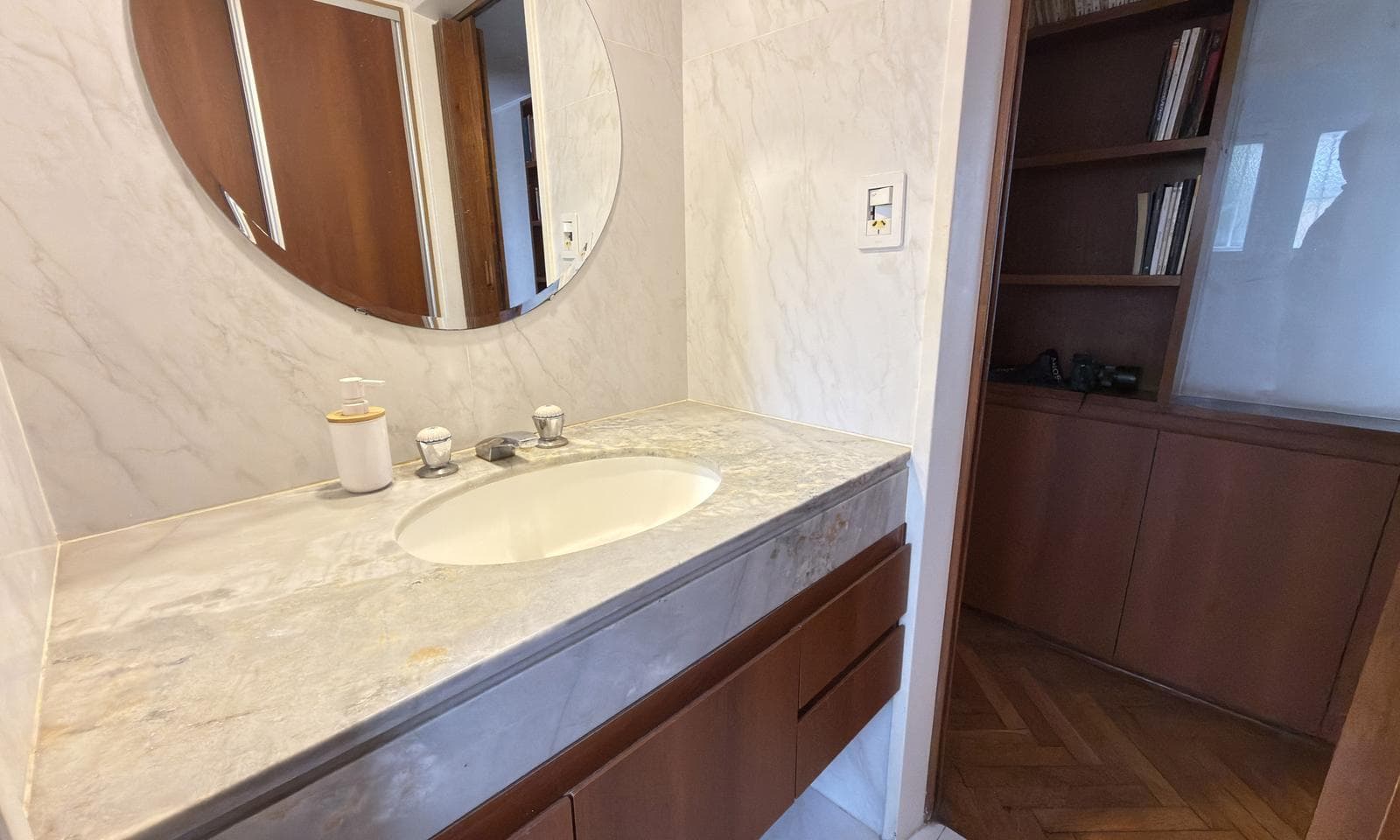 Apartment for sale in Belgrano R: 4 bedrooms plus a utility room and garage