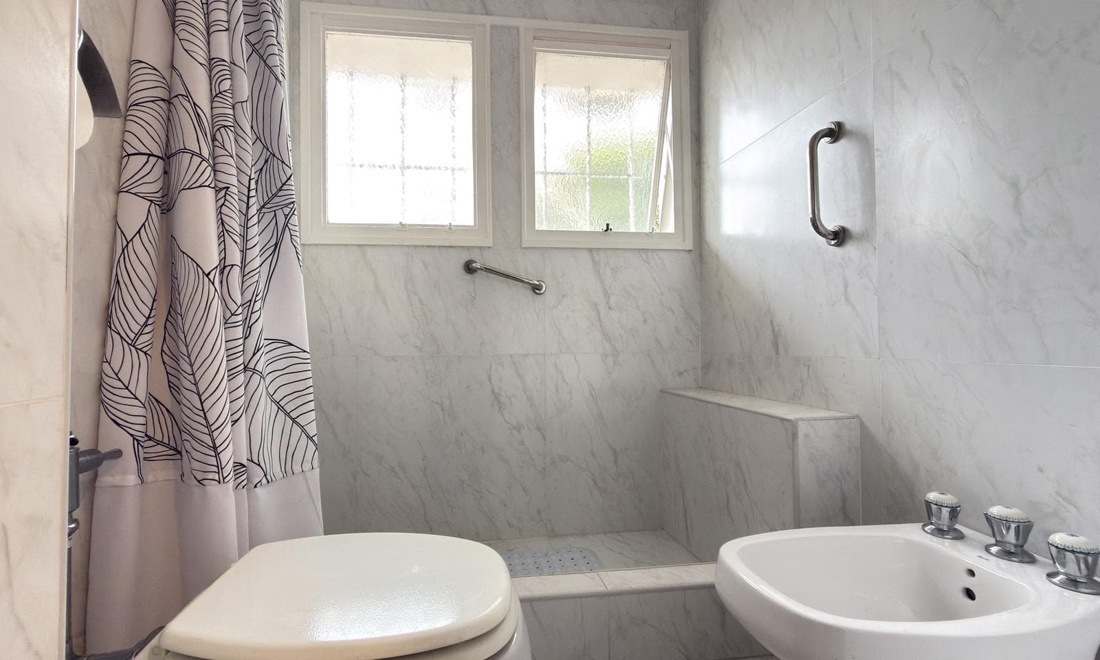 Apartment for sale in Belgrano R: 4 bedrooms plus a utility room and garage