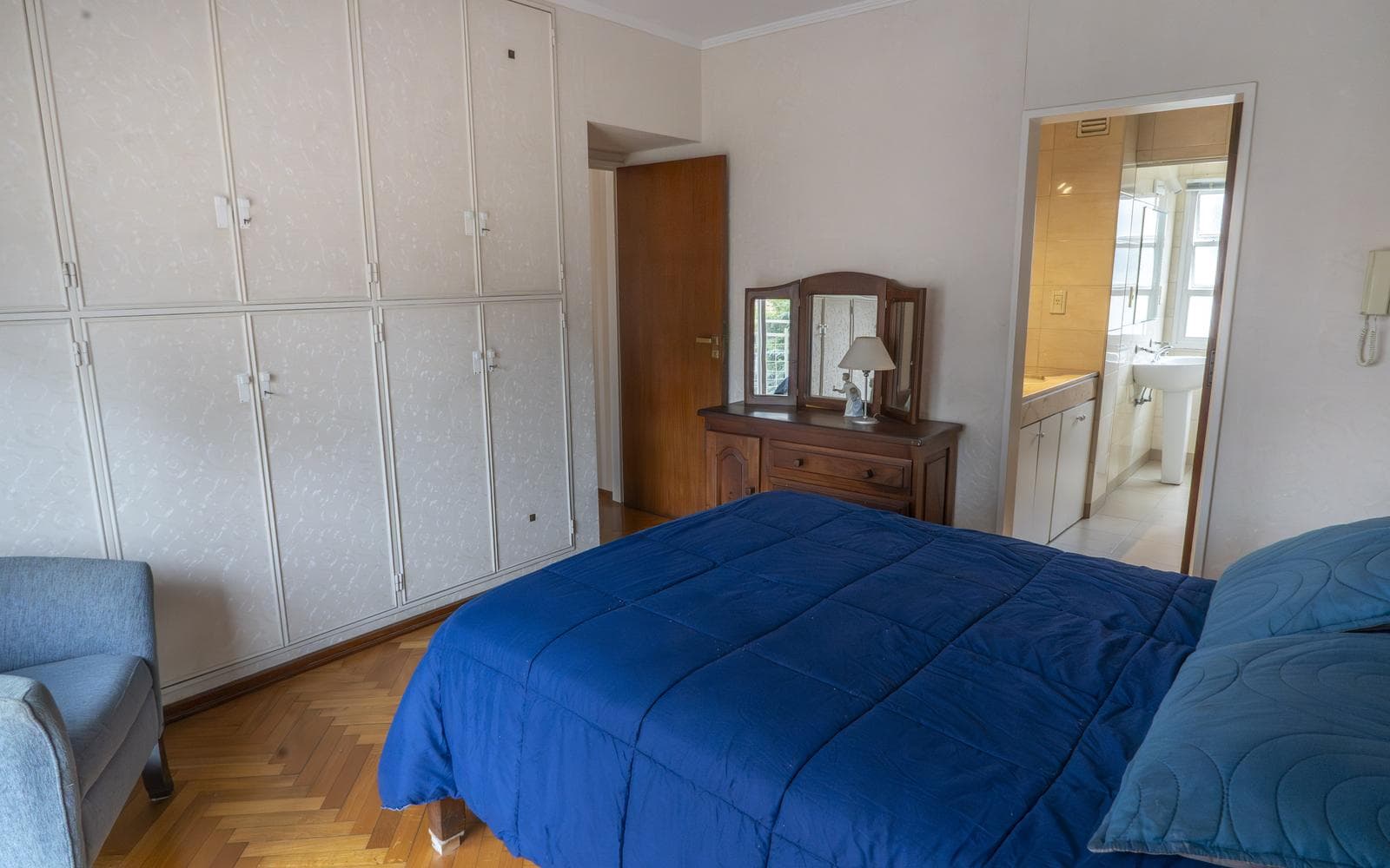 Apartment for sale in Belgrano R: 4 bedrooms plus a utility room and garage