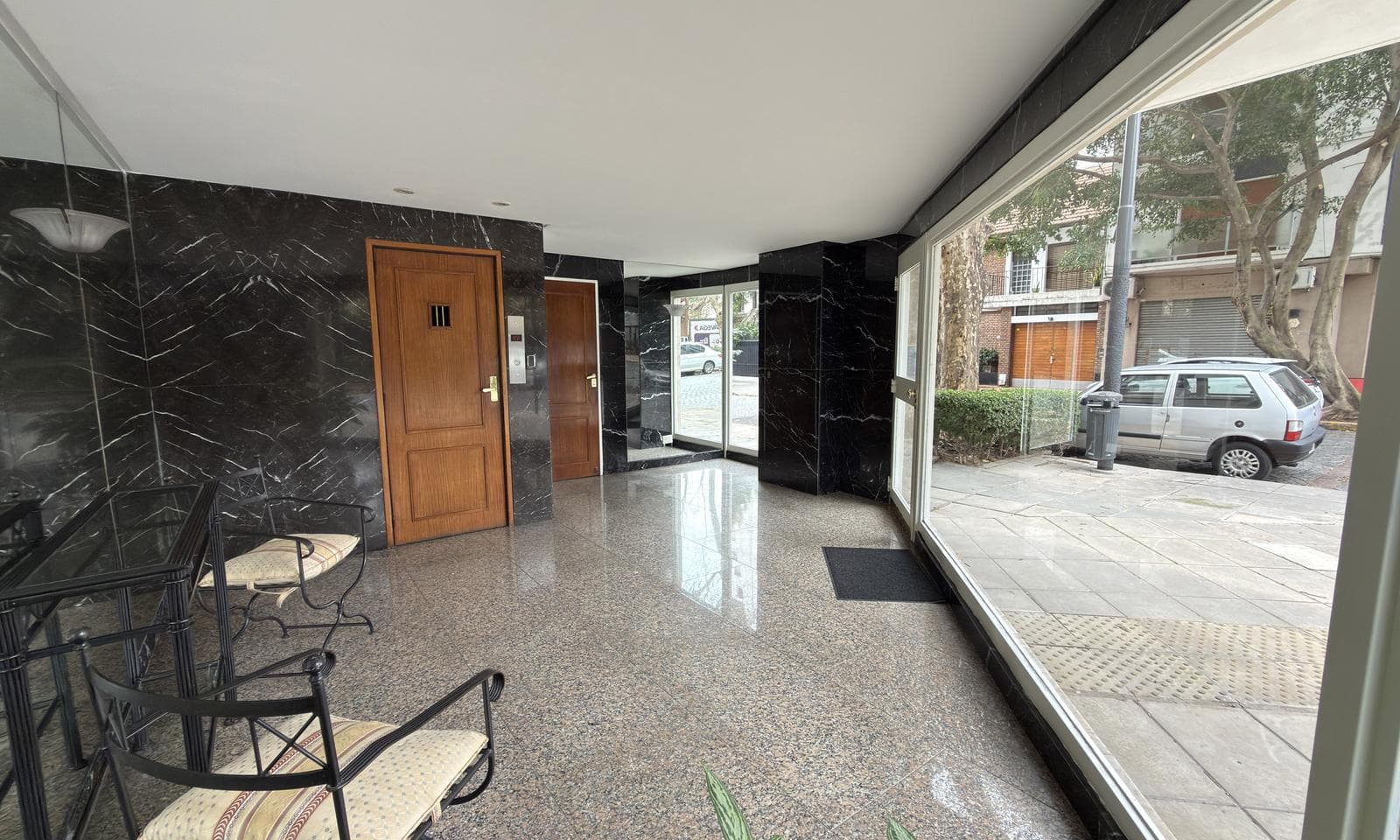 Apartment for sale in Belgrano R: 4 bedrooms plus a utility room and garage