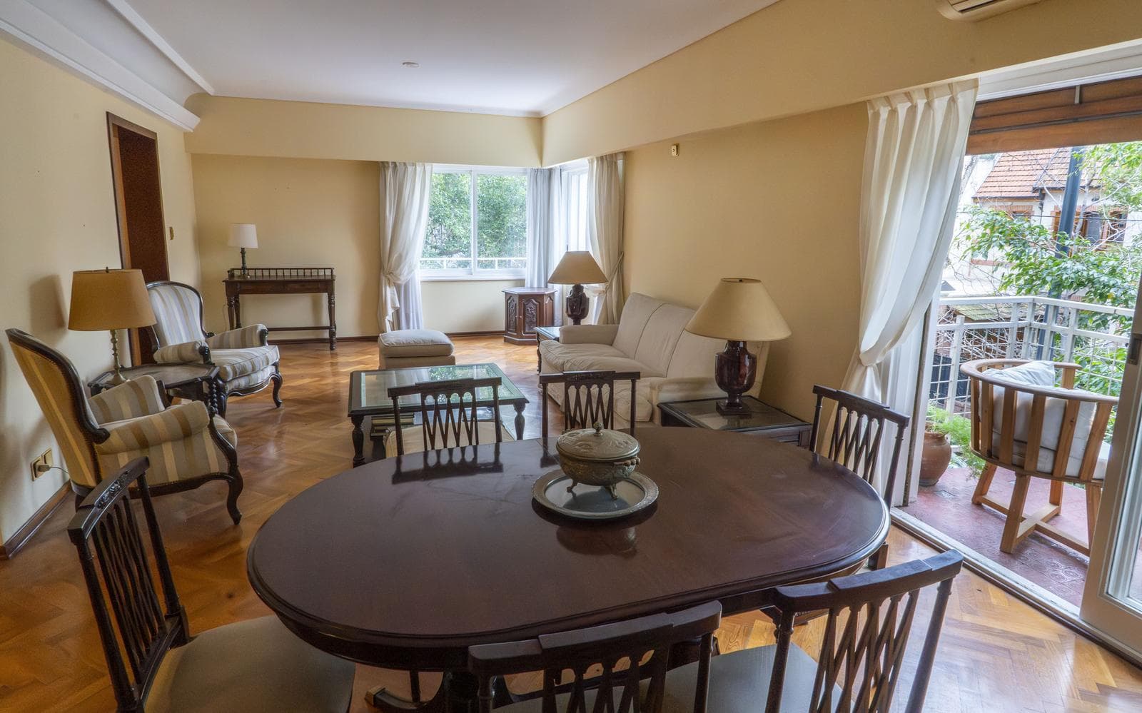 Apartment for sale in Belgrano R: 4 bedrooms plus a utility room and garage