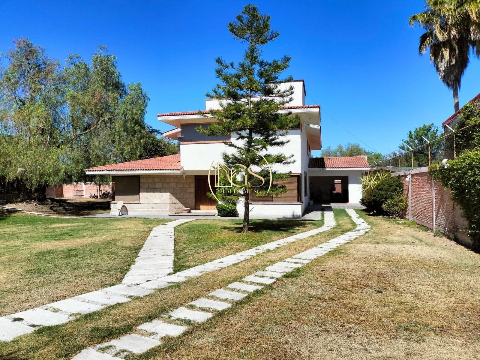 HOUSE FOR SALE IN PRADERAS DE LA HACIENDA, CELAYA