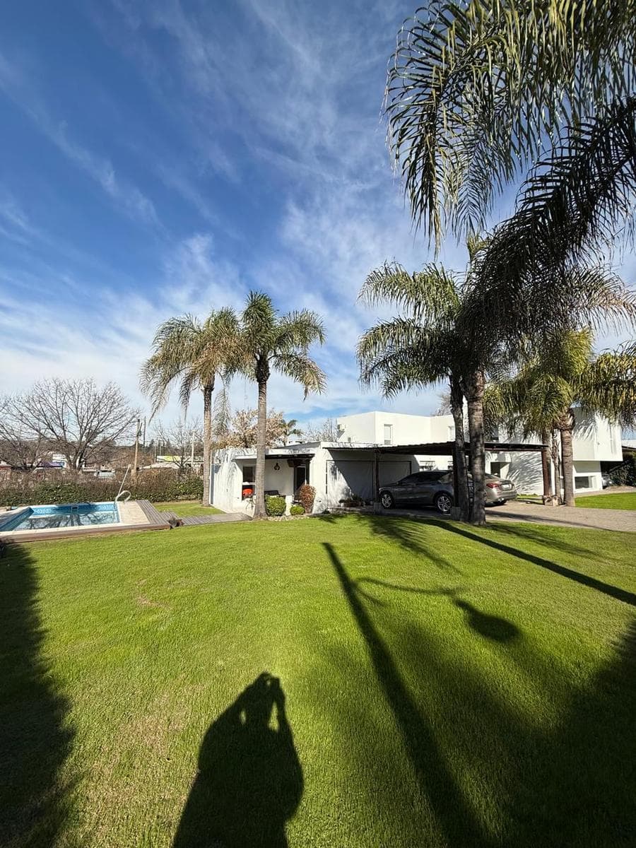 House for Sale: 3 Bedrooms, 1 Maid's Room, Pool - 4 Hojas Mendiolaza Gated Community