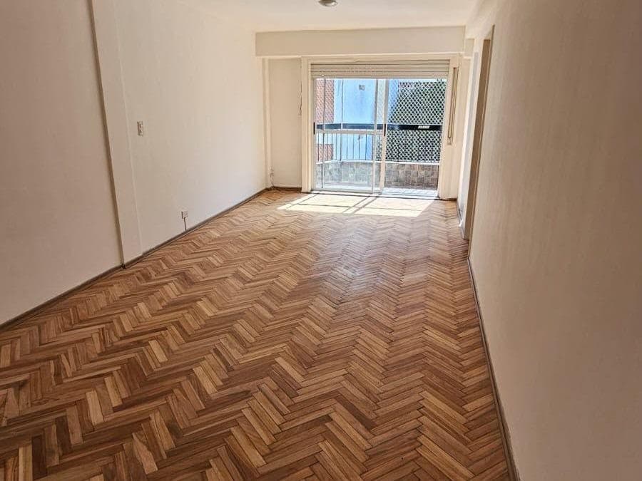 FOR SALE - Impeccable studio apartment on the 7th floor, facing the street! PALERMO