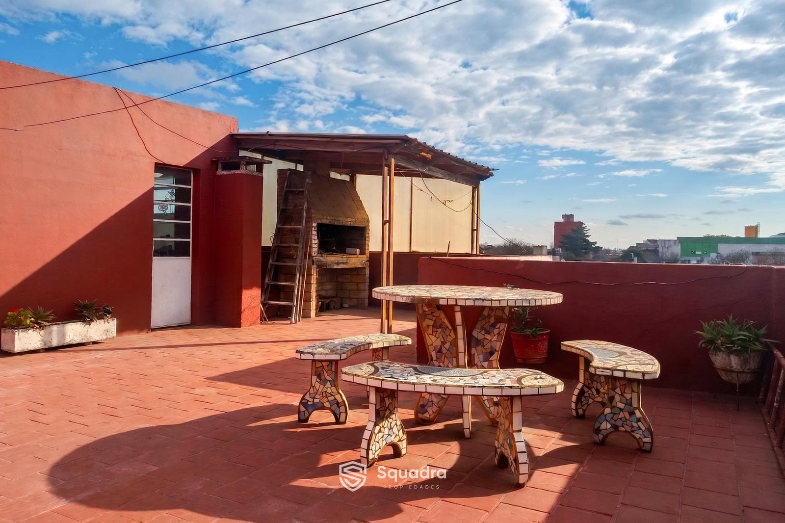 FOR SALE - 3-bedroom house with outdoor kitchen and grill - General José de San Martín neighborhood, Rosario.