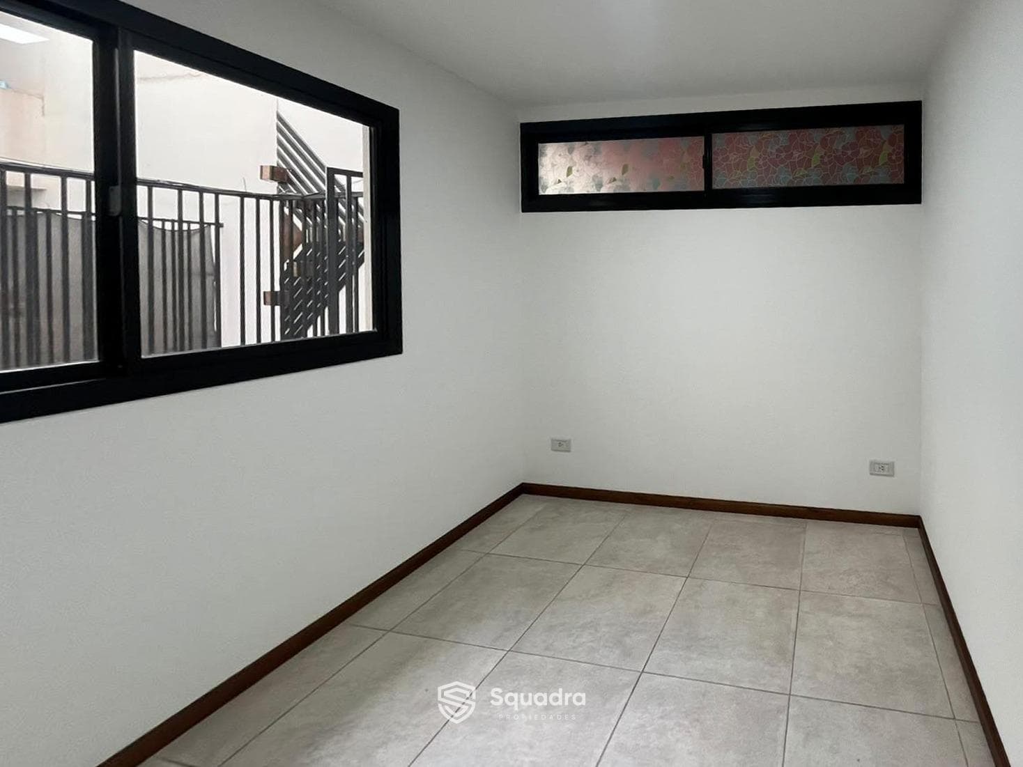 FOR SALE - Two-bedroom townhouse with a patio - Luis Agote neighborhood, Rosario.