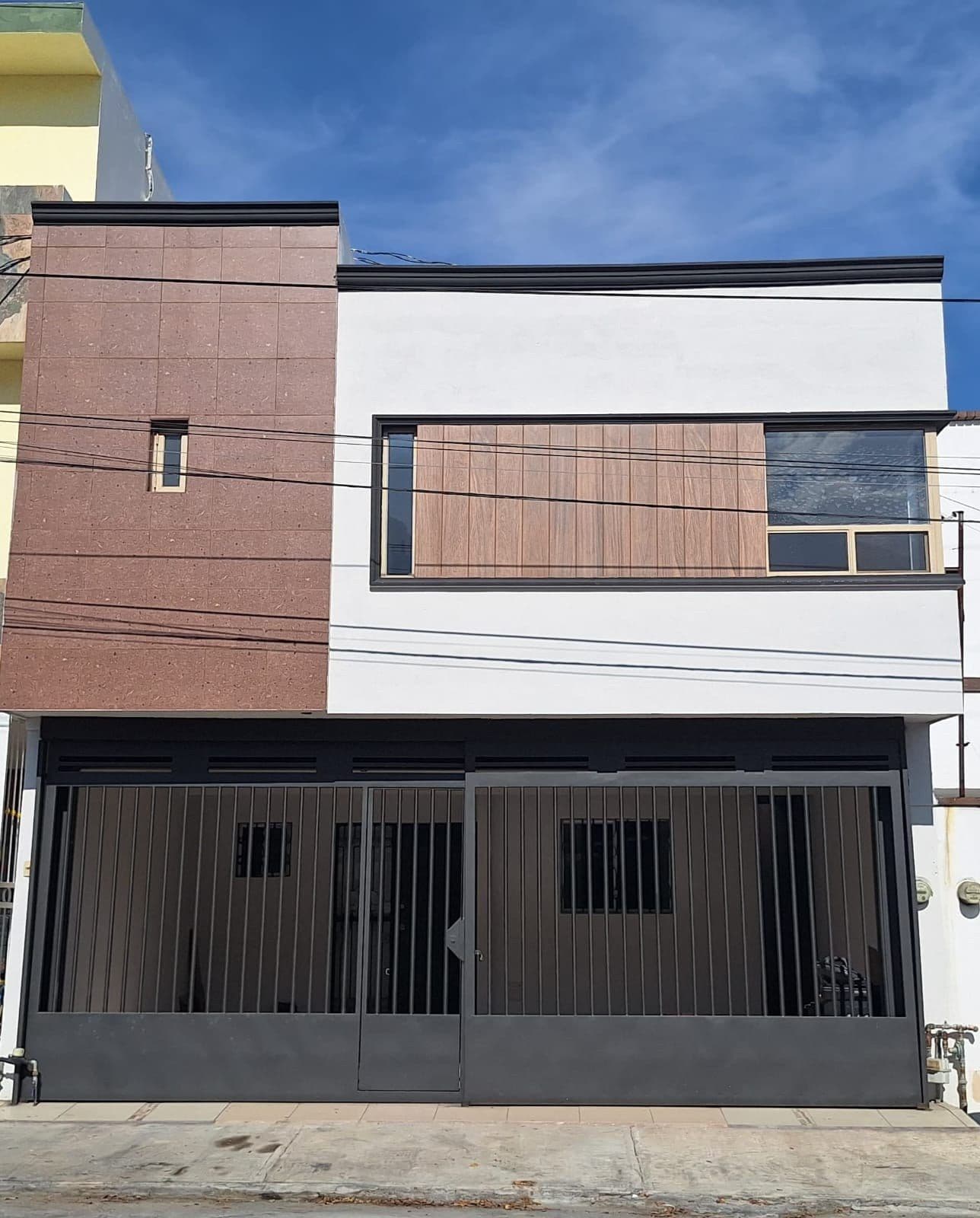 House - Misión Cumbres 2 Sector