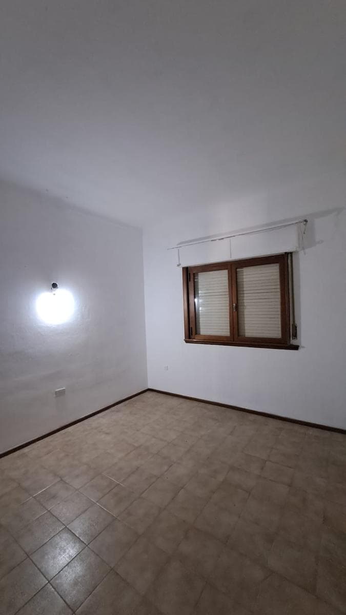 Excellent detached house for sale, on a 400 m2 lot.—Centrally located.—