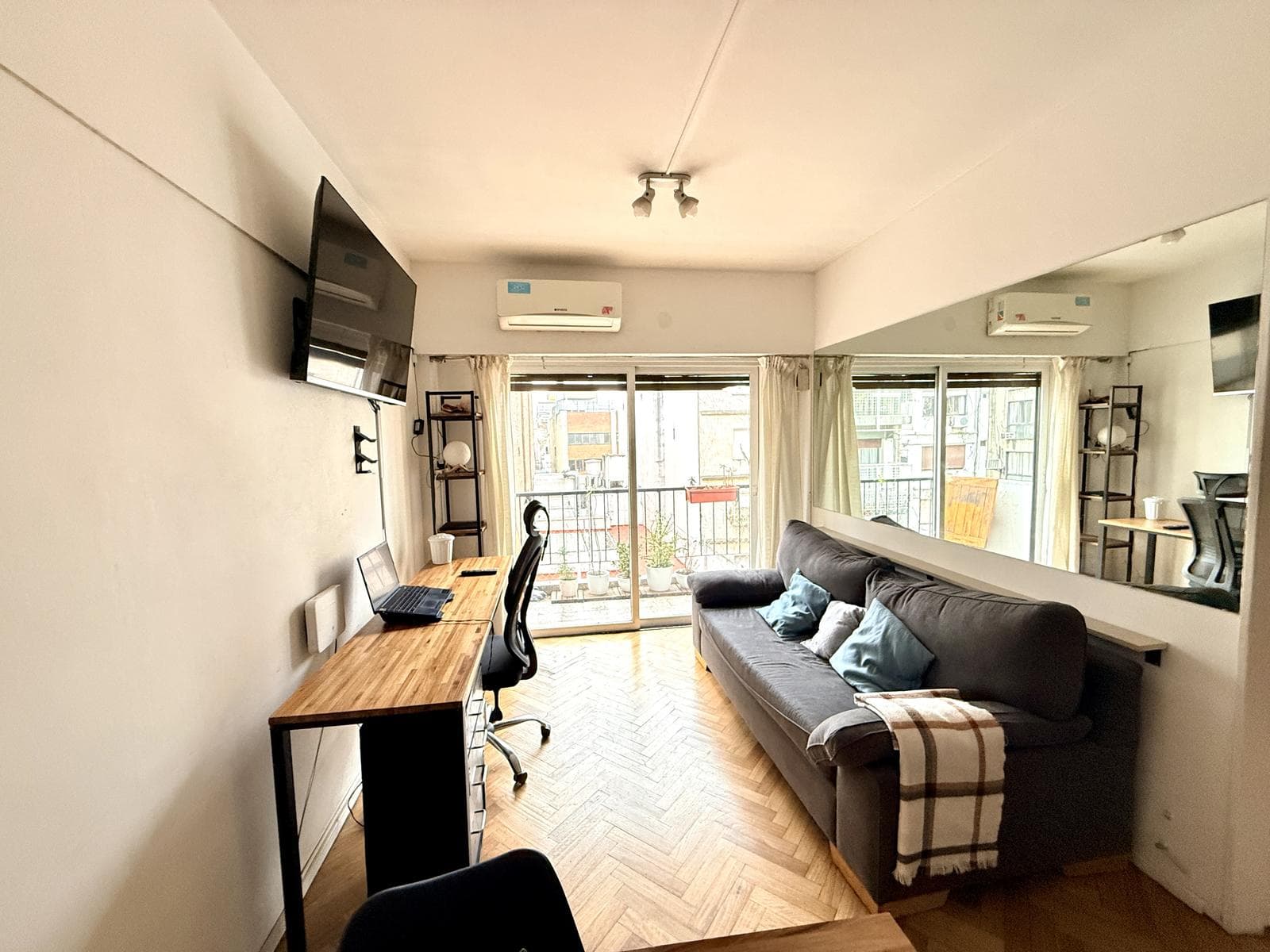 Departamento en VENTA 2 ambientes con balcón Recoleta