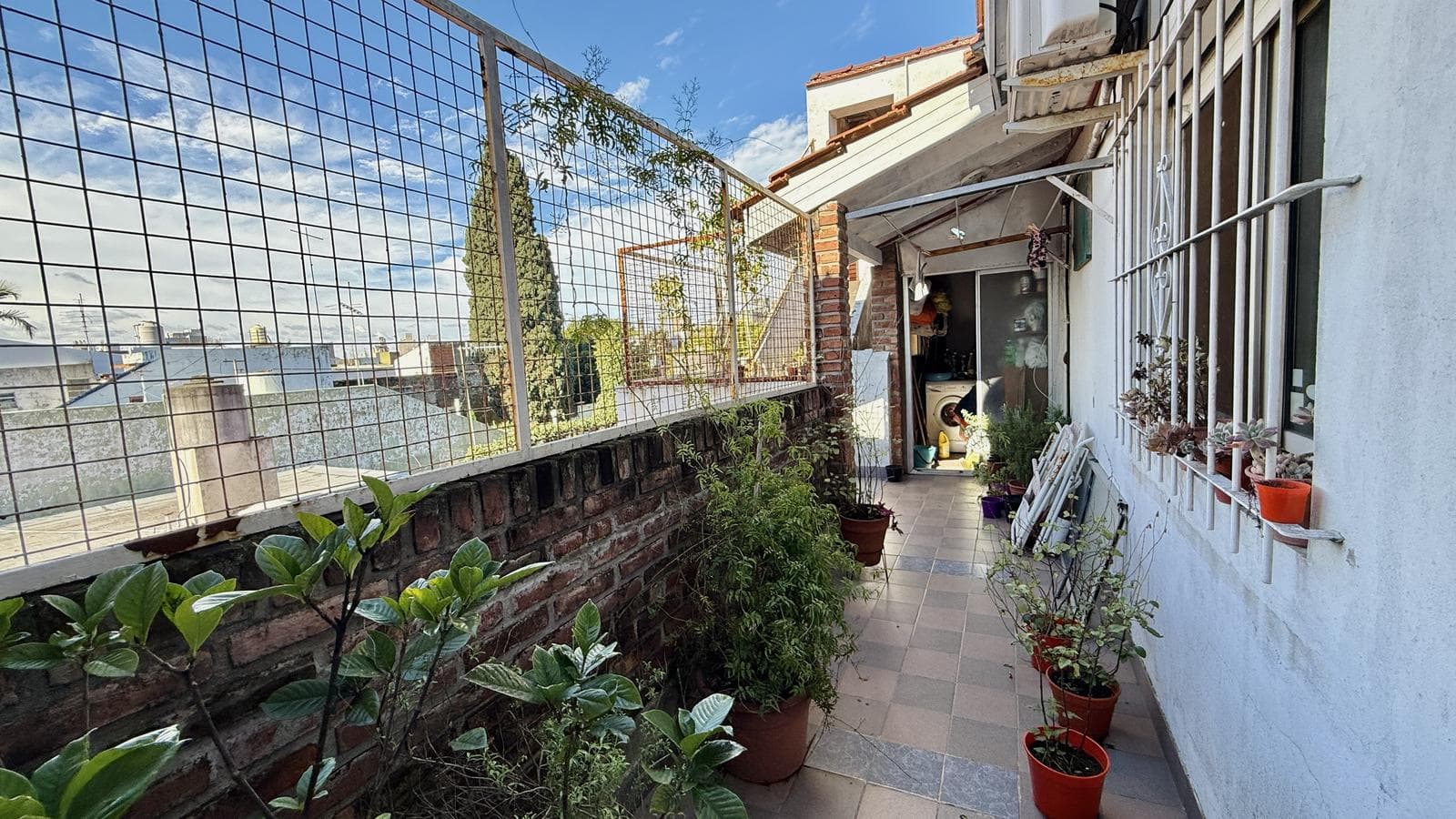 4-room townhouse for sale with balconies, terrace, and grill in Ciudadela