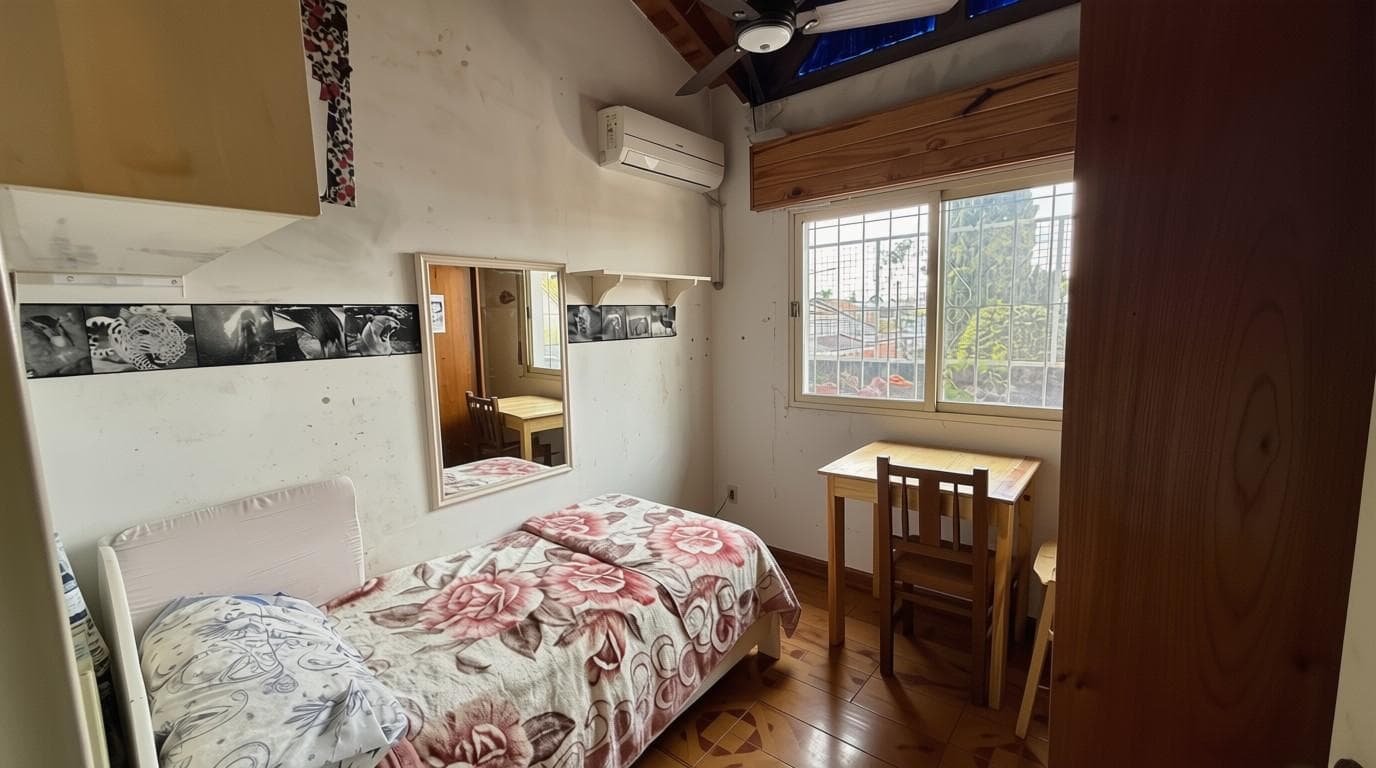 4-room townhouse for sale with balconies, terrace, and grill in Ciudadela