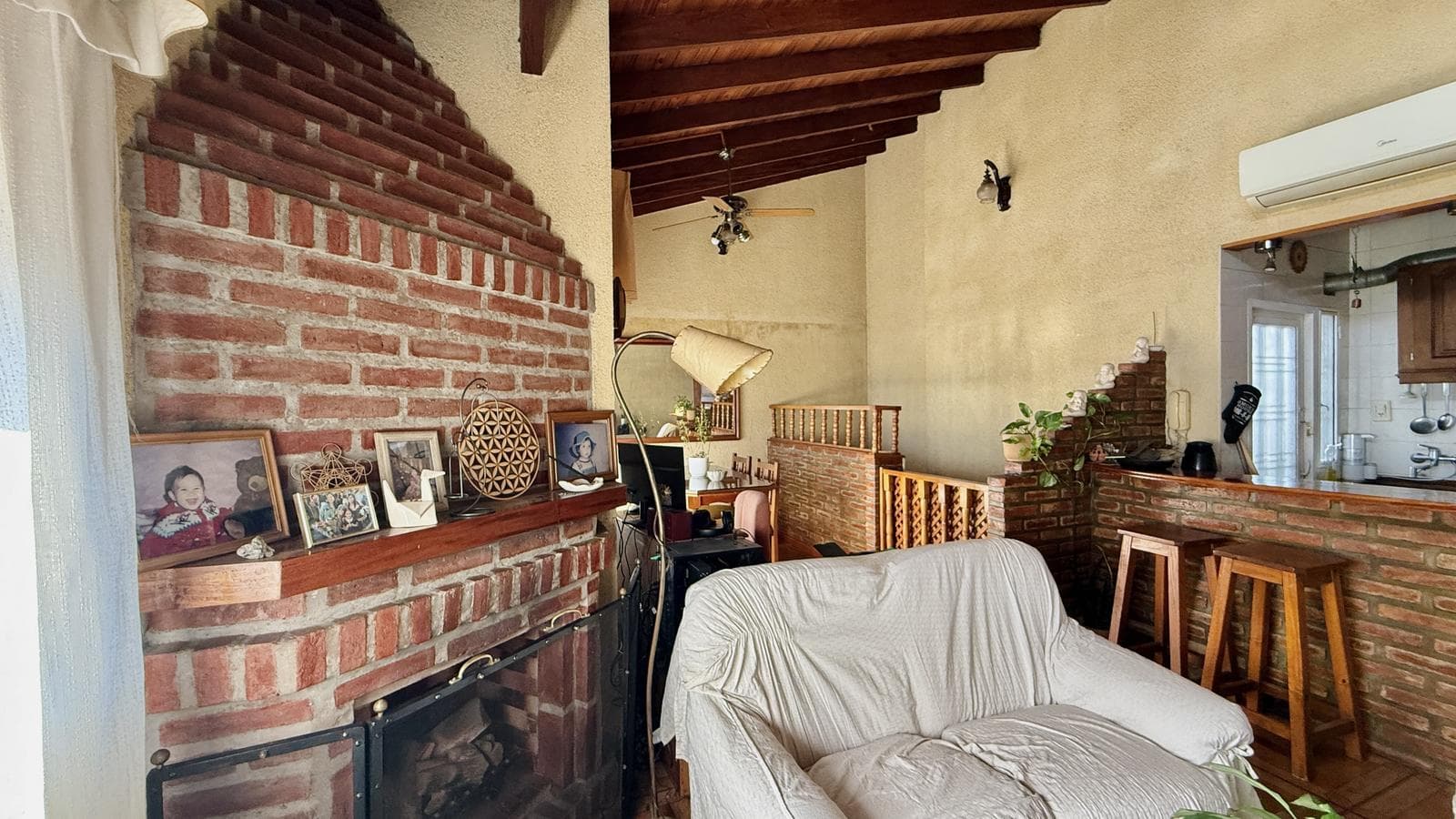 4-room townhouse for sale with balconies, terrace, and grill in Ciudadela