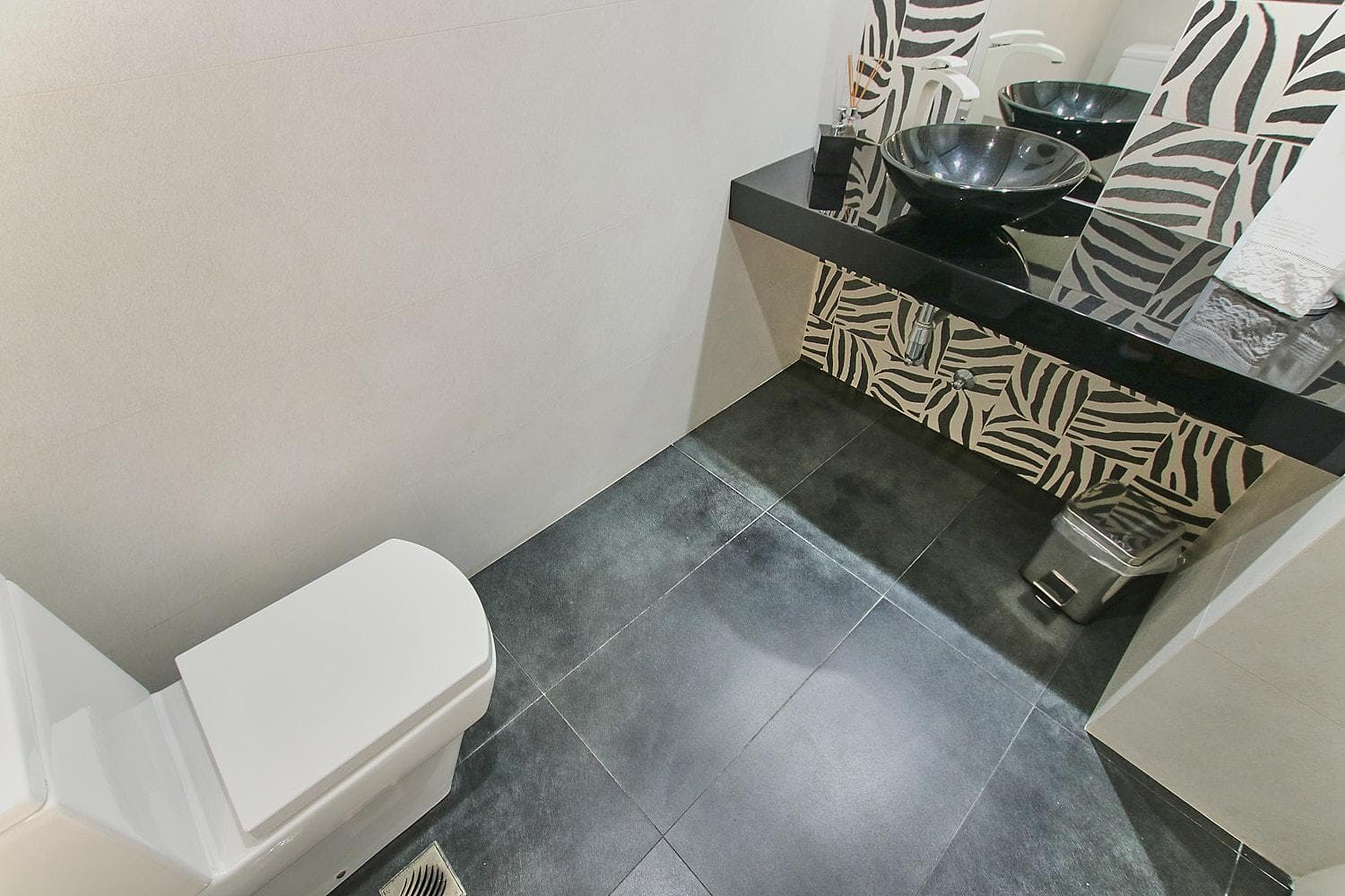 Exceptional Home in Los Lagartos CC - Qualifies for a Mortgage