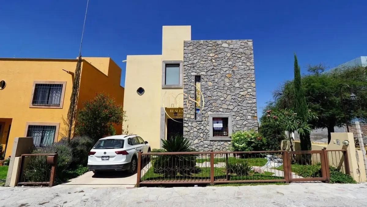 HOUSE FOR SALE IN EL CAPRICHO, SAN MIGUEL DE ALLENDE