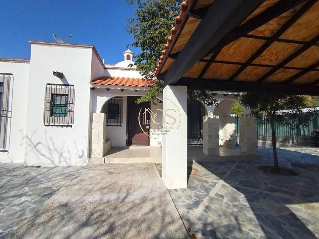 HOUSE FOR RENT IN QUINTA SANTA MARIA, CELAYA
