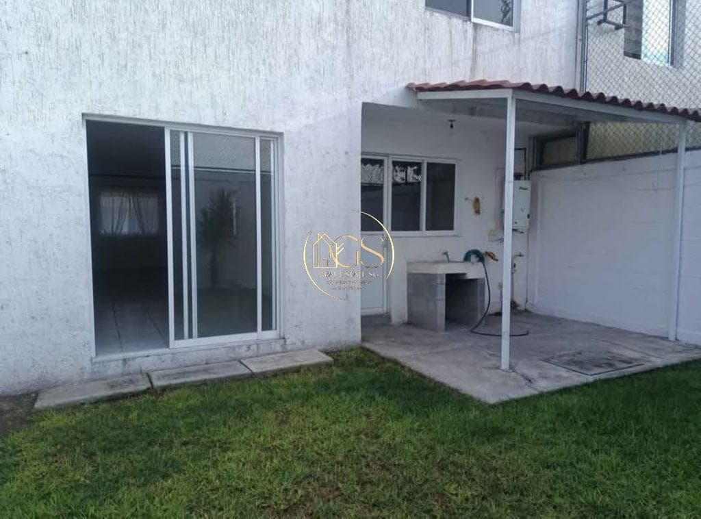 HOUSE FOR RENT OR SALE IN PRADERAS DE SANTA LUCIA, CELAYA