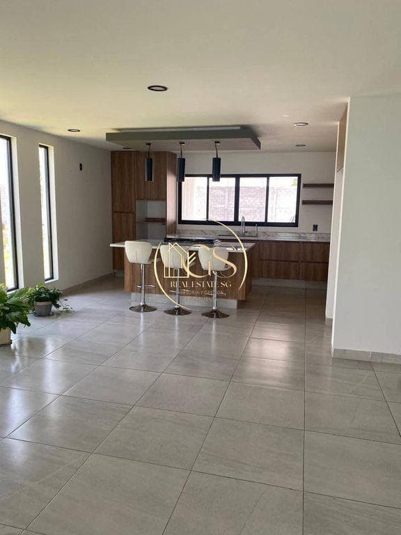 COUNTRY PROPERTY FOR SALE IN THE FIRST SUBDIVISION OF CRESPO CELAYA