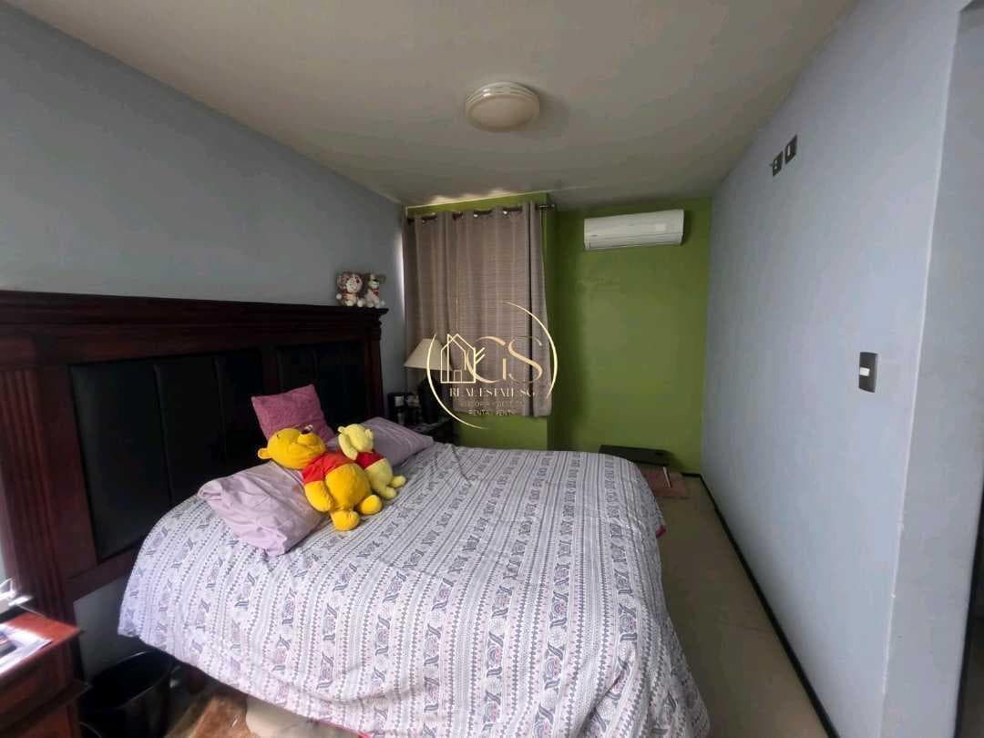 HOUSE FOR SALE ON SENDA REAL, CELAYA