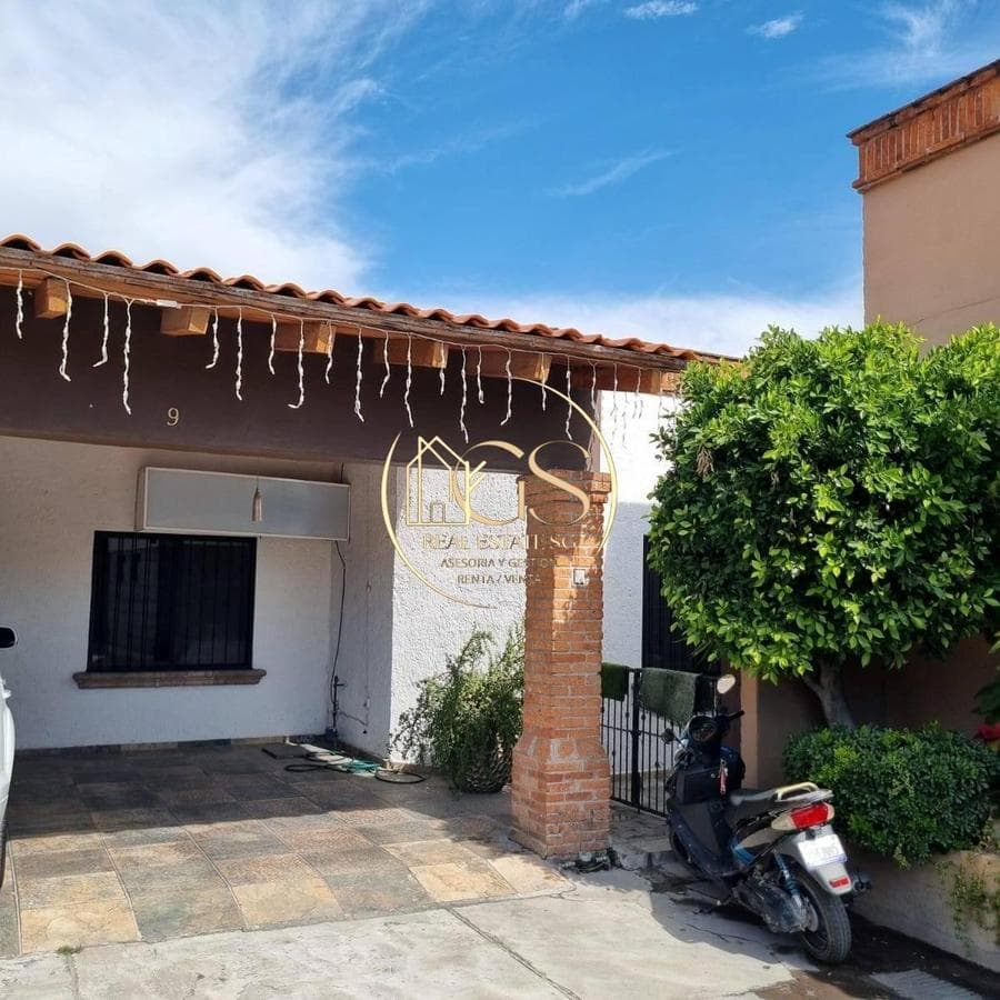 HOUSE FOR SALE IN ARBOLEDAS, SECTION 1, CELAYA