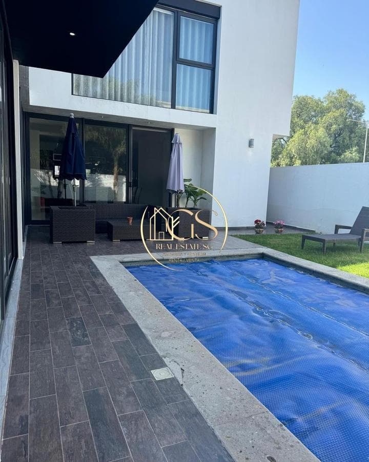 HOUSE FOR SALE IN SAN LORENZO, CELAYA RESIDENTIAL AREA