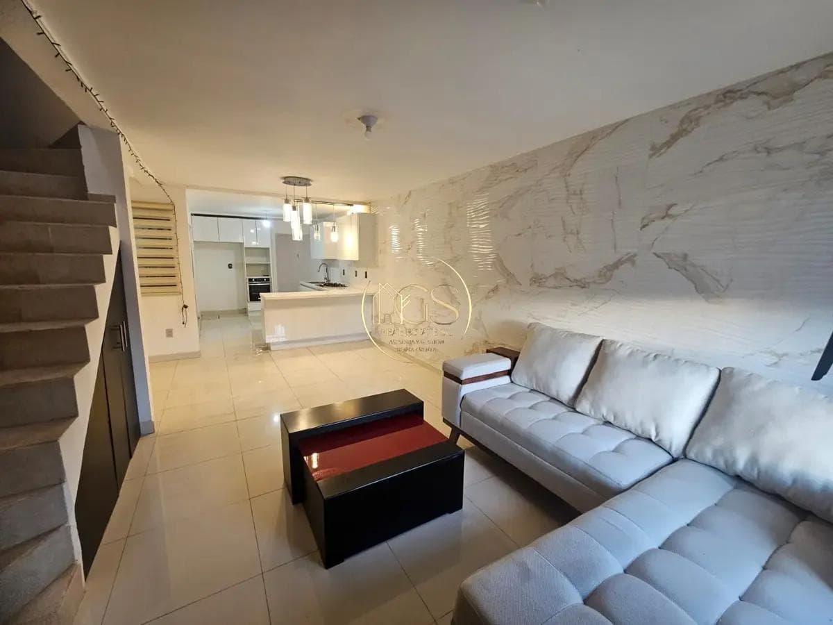 HOUSE FOR SALE IN PUERTA PONIENTE, CELAYA