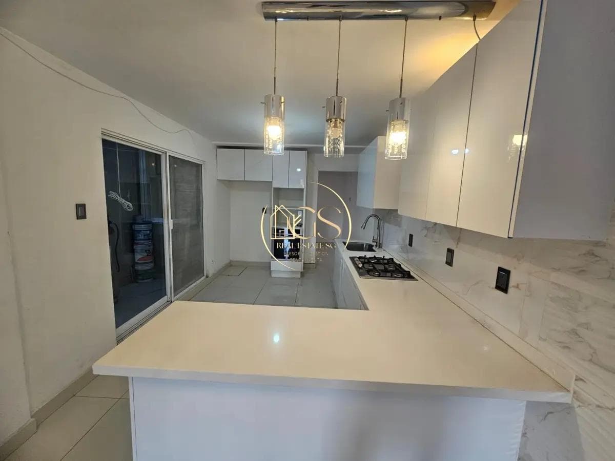 HOUSE FOR SALE IN PUERTA PONIENTE, CELAYA