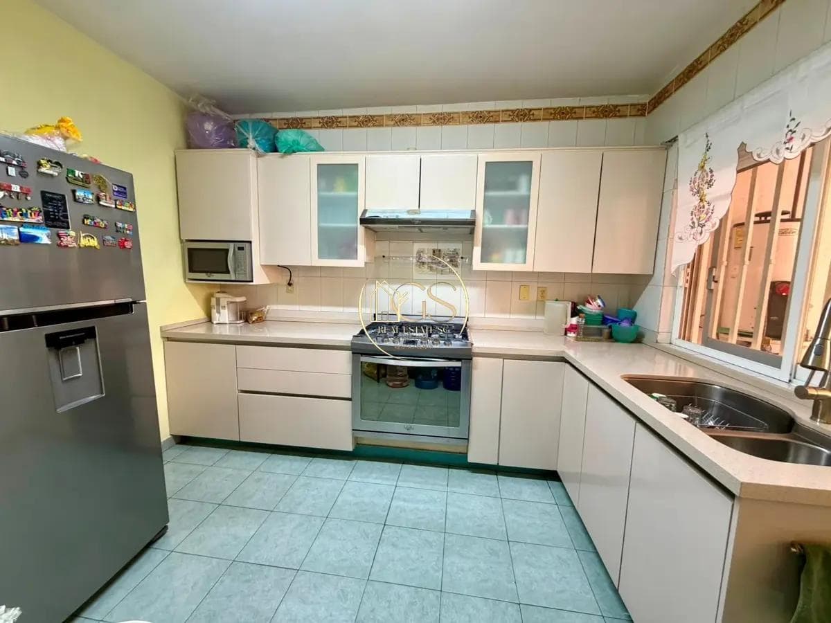 HOUSE FOR SALE IN ARBOLEDAS, CELAYA