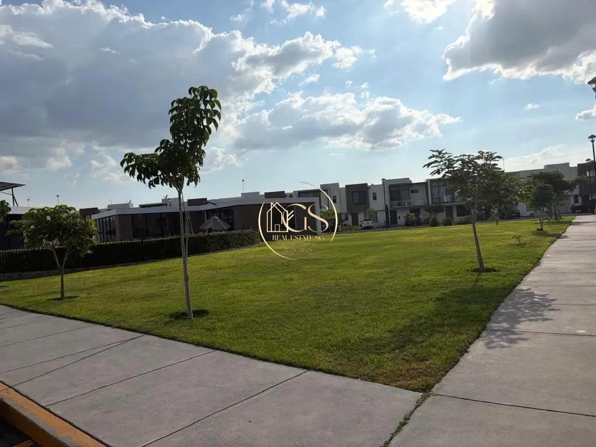 HOUSE FOR RENT IN ALTEZA RESIDENCIAL CELAYA
