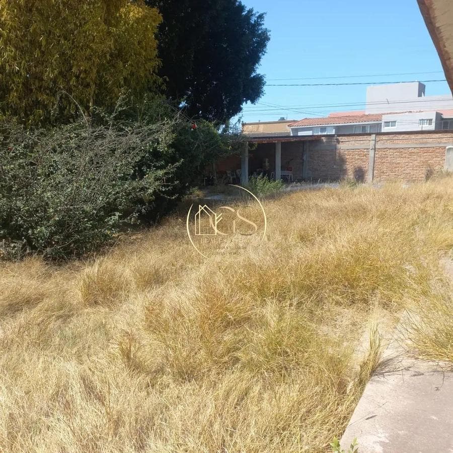 HOUSE FOR SALE IN PRADERAS DE LA HACIENDA, CELAYA