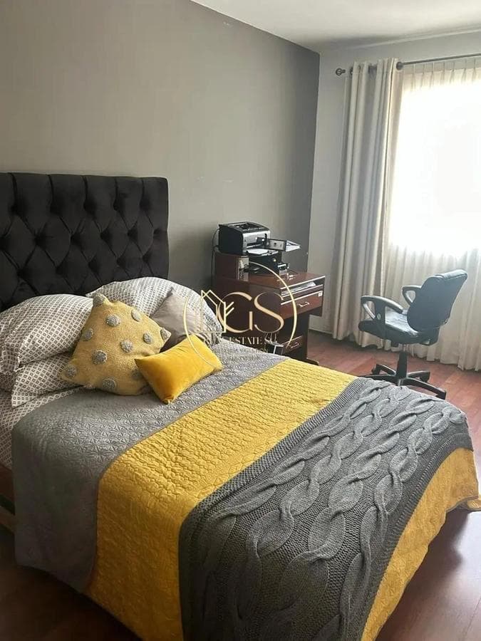 HOUSE FOR SALE IN THE LAS QUINTAS SUBDIVISION, CELAYA