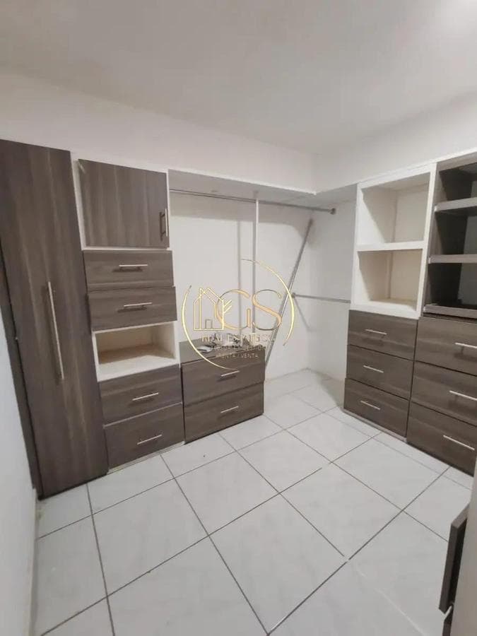 HOUSE FOR SALE IN JARDINES CELAYA