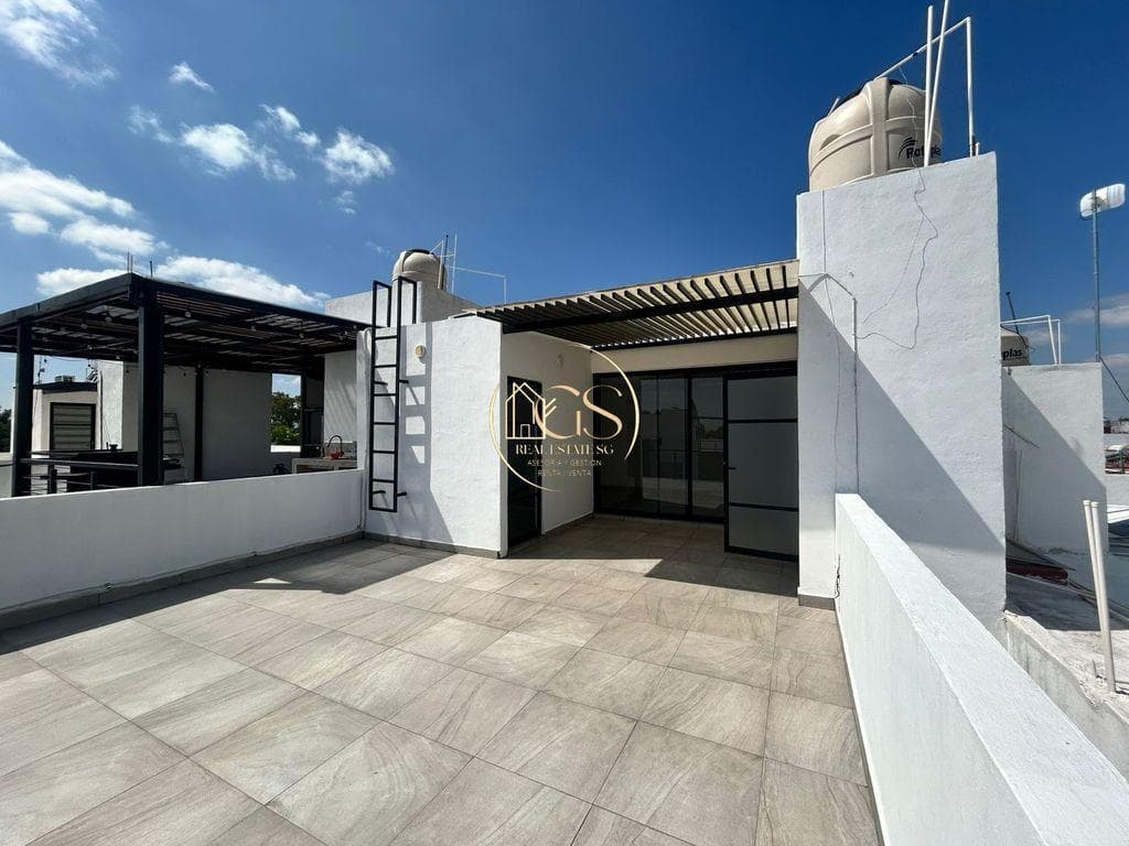 HOUSE FOR SALE IN PRIVADA DEL REAL CELAYA
