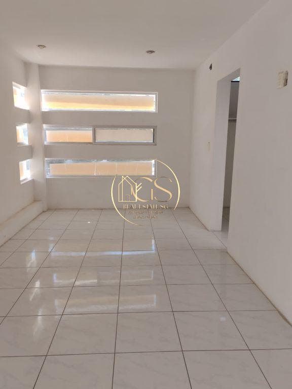 HOUSE FOR SALE IN JARDINES DE CELAYA