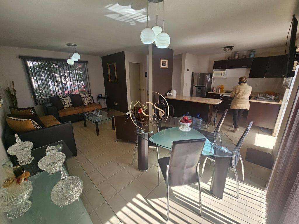HOUSE FOR SALE IN PUERTAS DE SANTA MARIA CELAYA