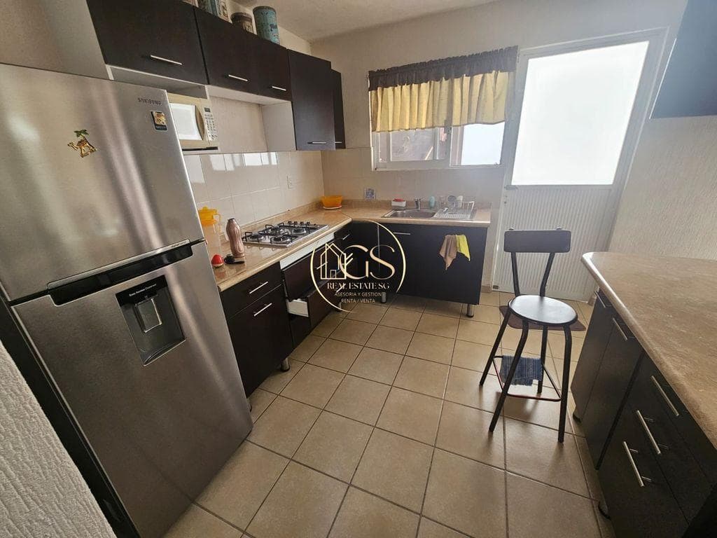 HOUSE FOR SALE IN PUERTAS DE SANTA MARIA CELAYA