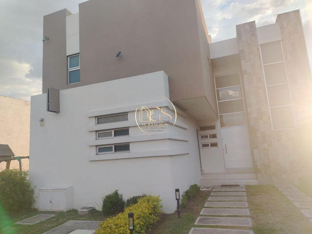 HOUSE FOR RENT IN VILLA JARDIN, CELAYA