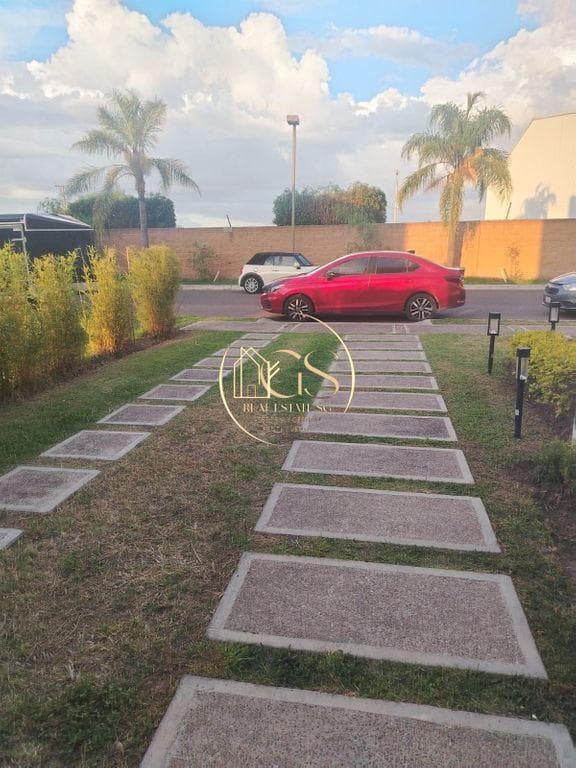 HOUSE FOR RENT IN VILLA JARDIN, CELAYA