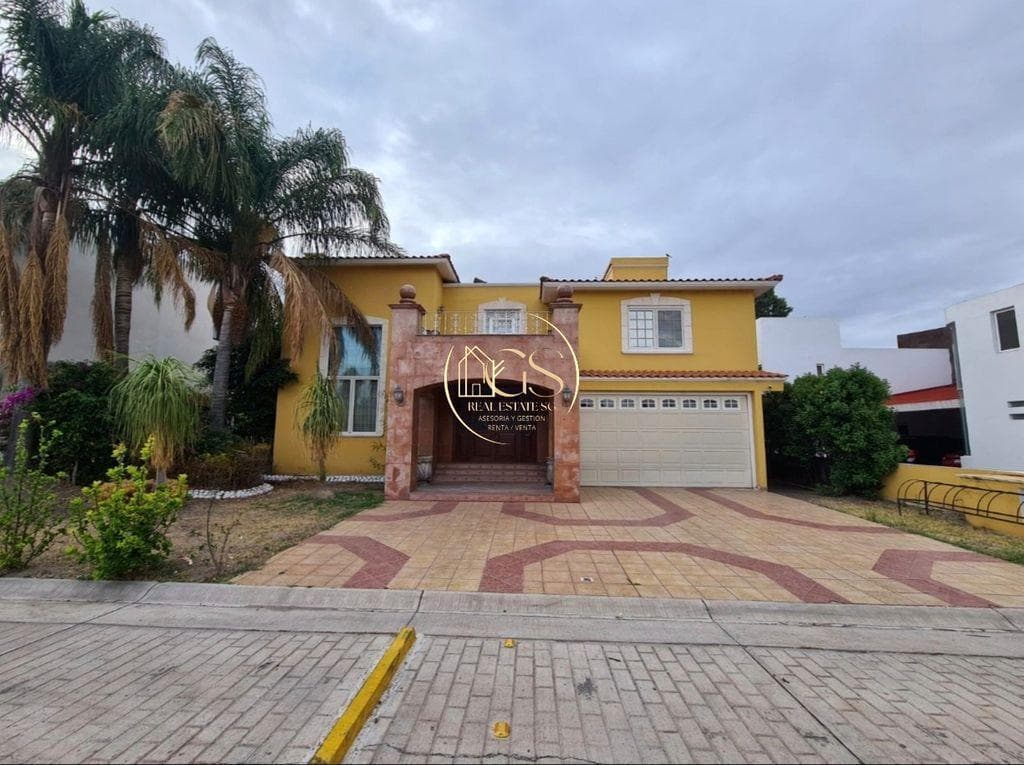HOUSE FOR SALE IN ALAMO COUNTRY CLUB, CELAYA