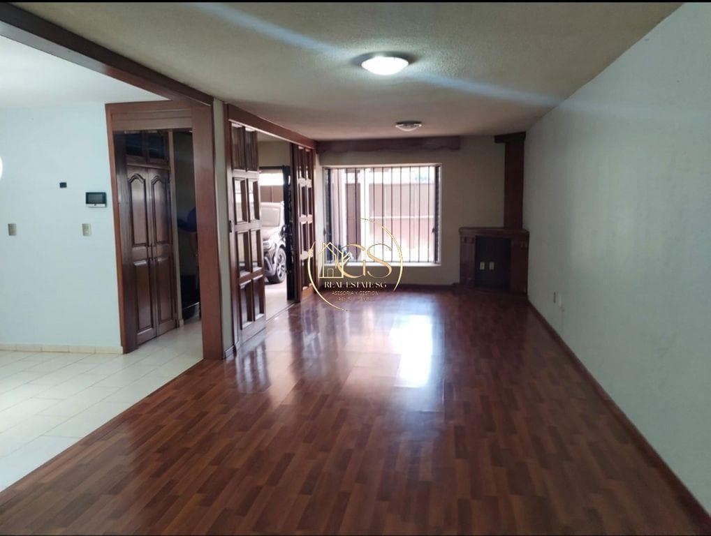 HOUSE FOR SALE IN THE ORO II AREA OF CELAYA