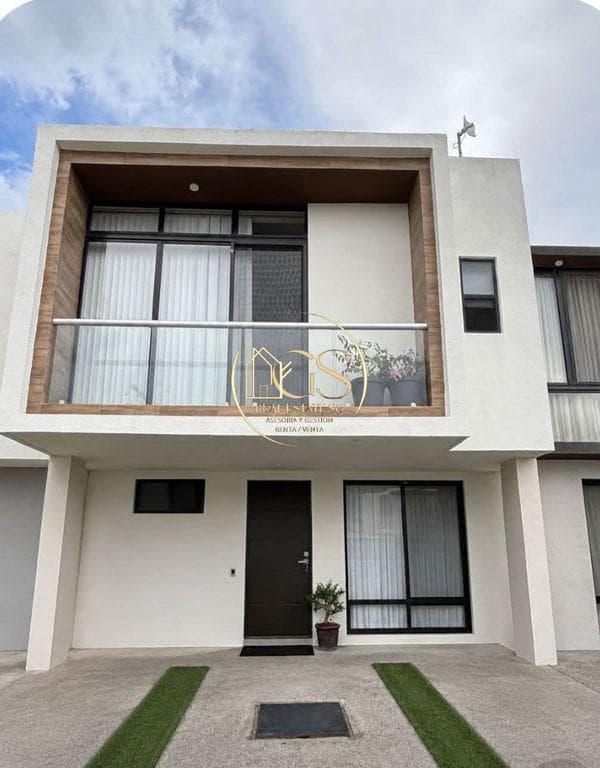 HOUSE FOR SALE IN THE CELAYA RESIDENTIAL RESORT