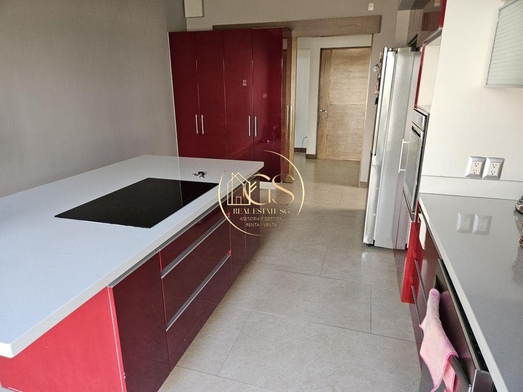 HOUSE FOR SALE IN SAN LORENZO, CELAYA RESIDENTIAL AREA