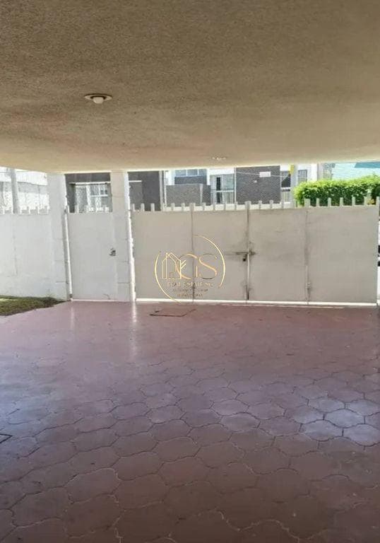 HOUSE FOR SALE IN ALAMEDA CELAYA