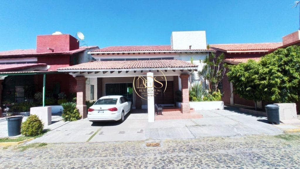 FURNISHED HOUSE FOR RENT IN ARBOLEDAS, CELAYA